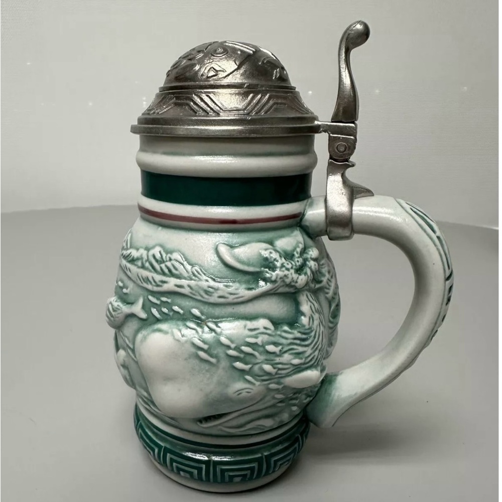 AVON Endangered Whale Stein